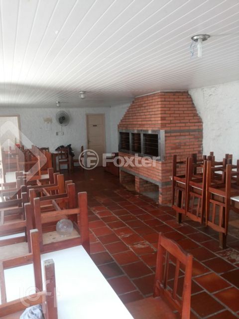 Image 9 - 915555