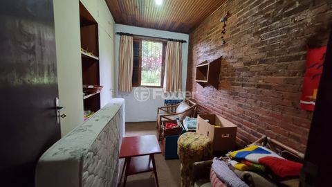 Image 17 - 915556