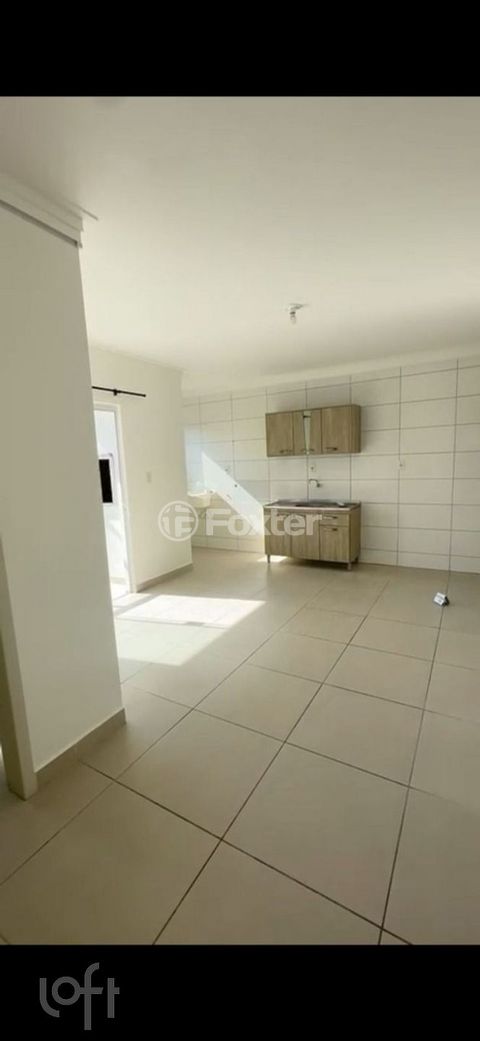 Image 1 - 915557