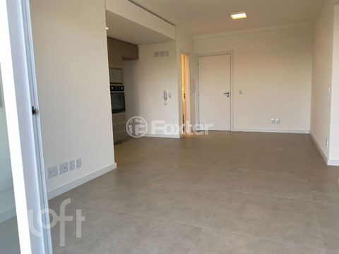 Image 4 - 915570