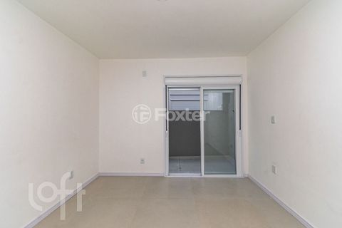 Image 11 - 915574