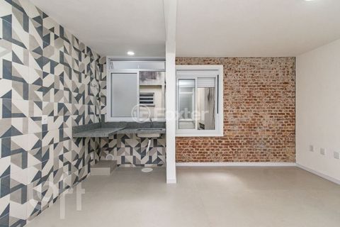Image 7 - 915574