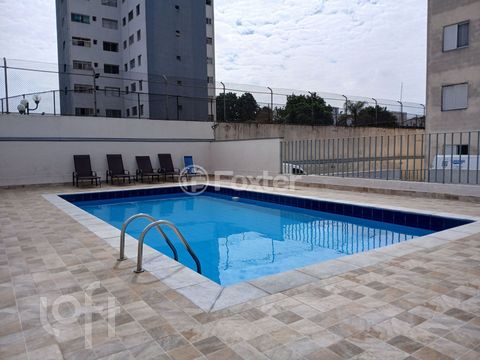 Image 6 - 915582