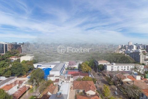 Image 19 - 915593