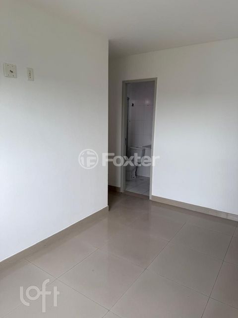 Image 1 - 915597