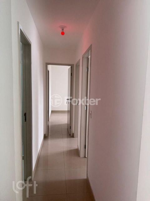 Image 4 - 915597