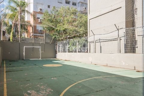Image 9 - 915598