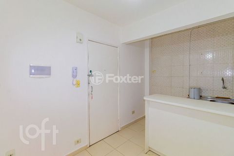 Image 10 - 915600