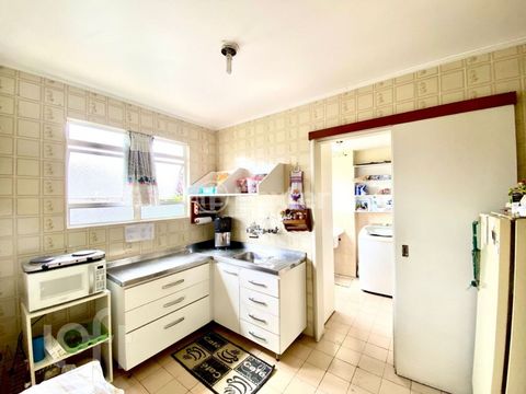 Image 19 - 915608