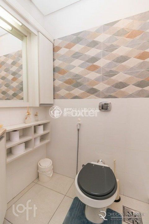 Image 7 - 915643