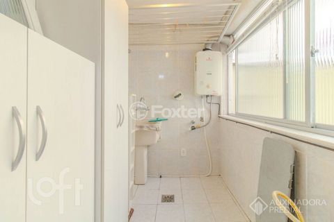 Image 7 - 915643