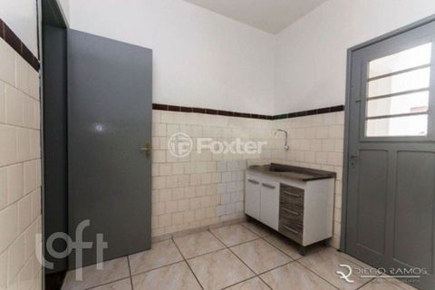 Image 5 - 915646