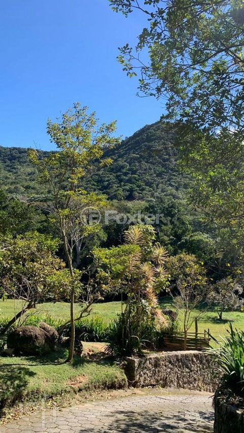 Image 1 - 915648