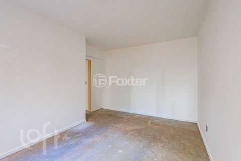 Image 3 - 915661