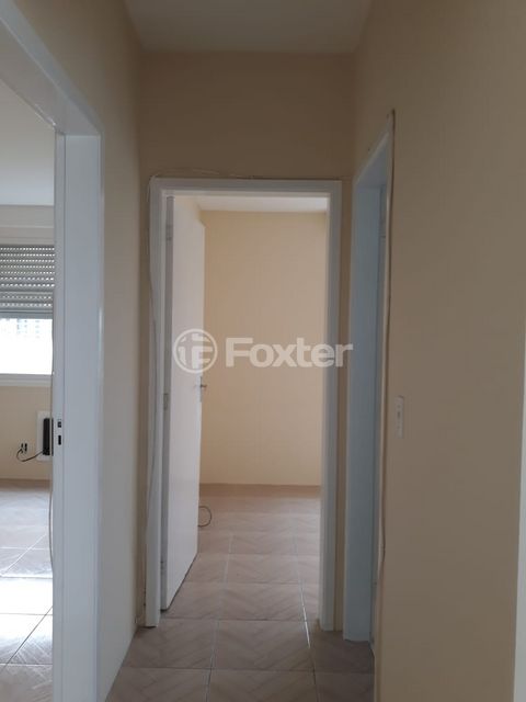 Image 2 - 915667