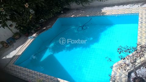 Image 8 - 915682