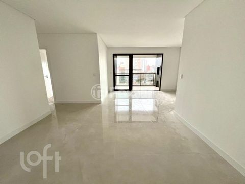 Image 3 - 915685
