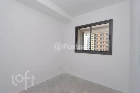 Image 7 - 915713