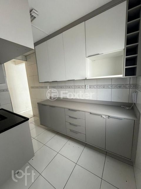 Image 4 - 915719