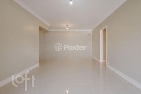 Image 4 - 915724
