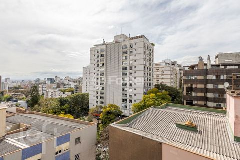 Image 1 - 915724