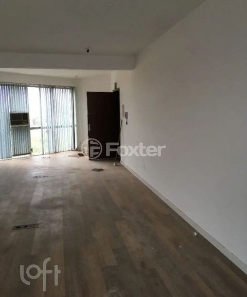 Image 1 - 915736