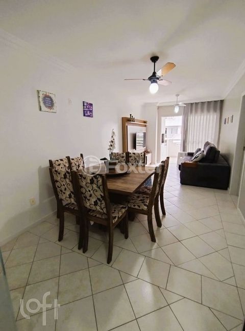 Image 3 - 915754