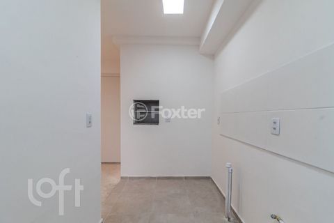 Image 6 - 915758