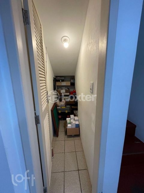 Image 7 - 915761