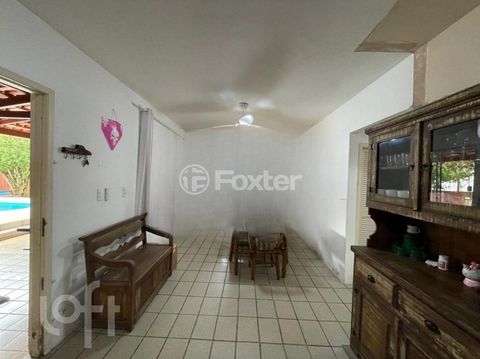Image 10 - 915761