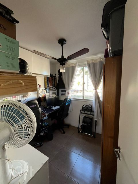 Image 5 - 915795