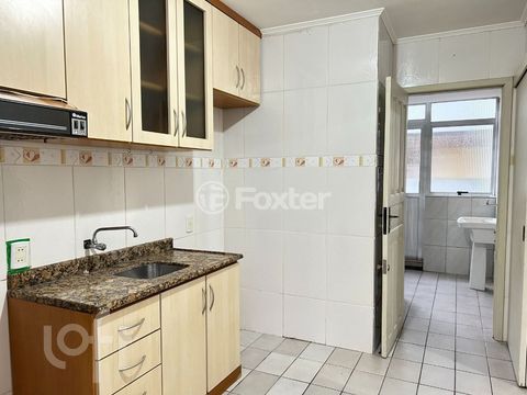 Image 3 - 915798