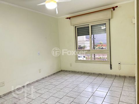 Image 7 - 915798