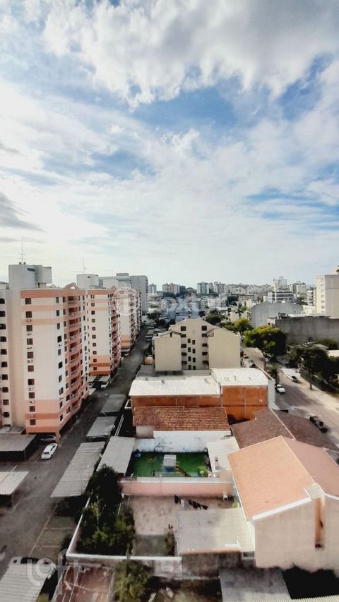 Image 10 - 915810