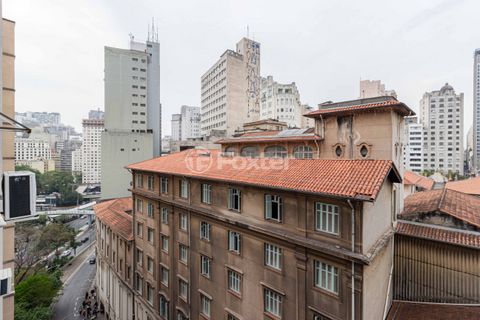 Image 11 - 915818