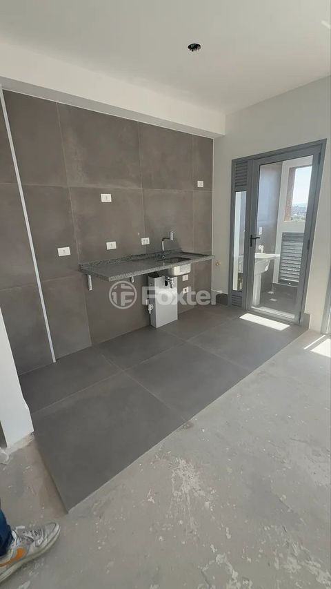 Image 3 - 915819