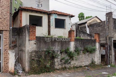 Image 1 - 915820