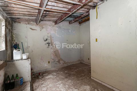 Image 11 - 915820