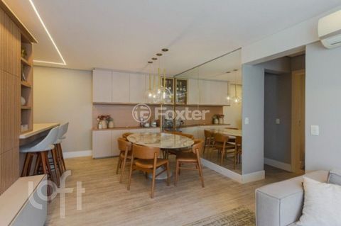 Image 6 - 915826