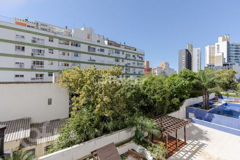Image 10 - 915826
