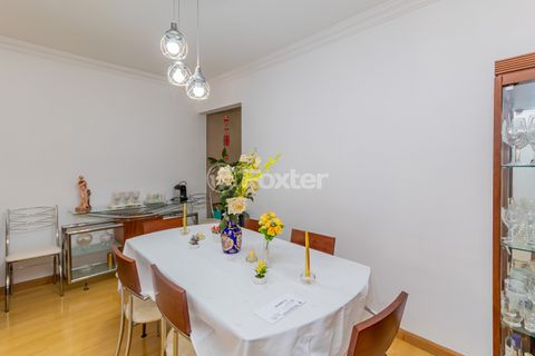 Image 7 - 915838