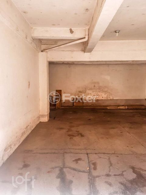 Image 17 - 915845