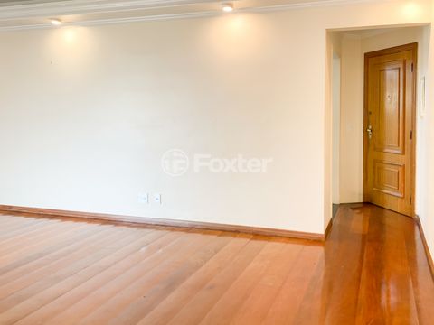 Image 4 - 915852