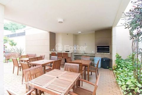 Image 17 - 915856