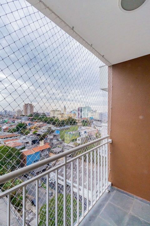 Image 6 - 915856