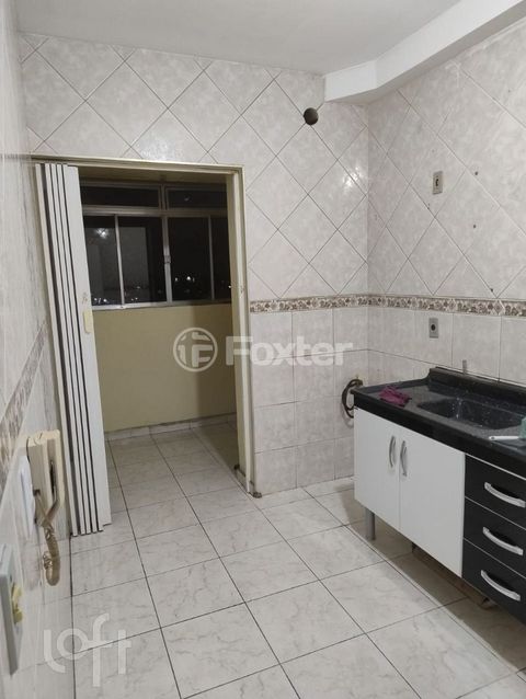 Image 3 - 915873