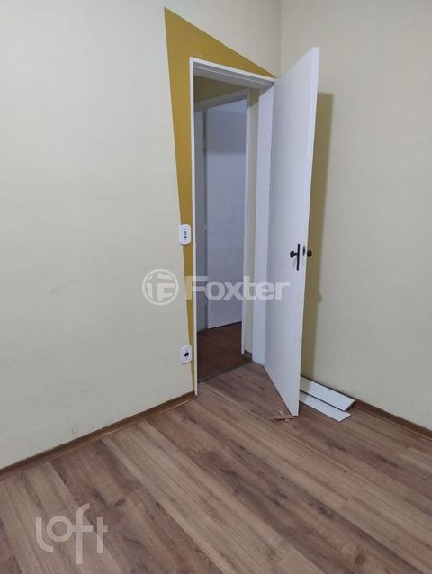 Image 7 - 915873