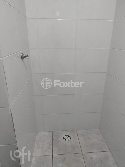 Image 11 - 915873
