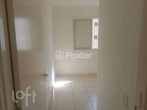 Image 5 - 915878