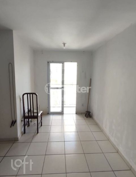 Image 7 - 915878